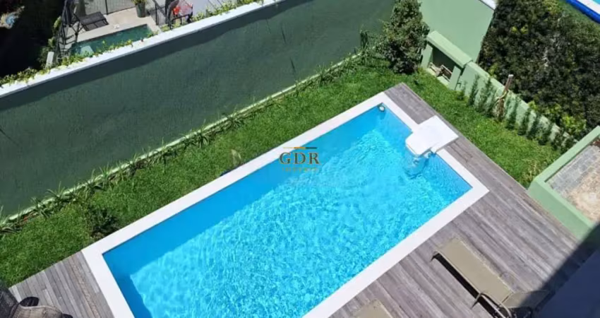 Casa em condomínio fechado com 5 quartos à venda na Rua José Benedito Cottolengo, Campo Comprido, Curitiba