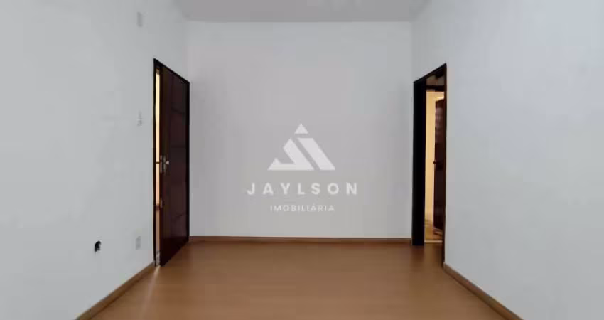 Apartamento com 2 quartos para alugar na Rua Alice Freitas, Vaz Lobo, Rio de Janeiro