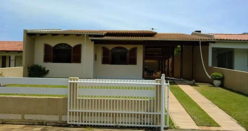Casa 4 dormitórios - Balneário Rincão