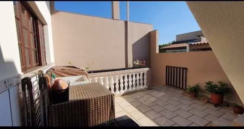 Sobrado com 3 dormitórios à venda, 264 m² por R$ 635.000,00 - Vila Linda - Santo André/SP