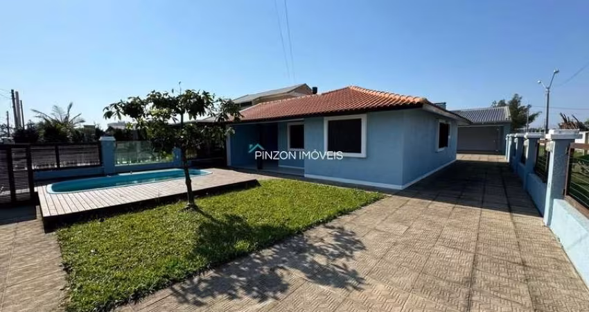 Casa com piscina em Xangri-lá