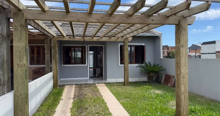 Casa á venda em Atlântida Sul