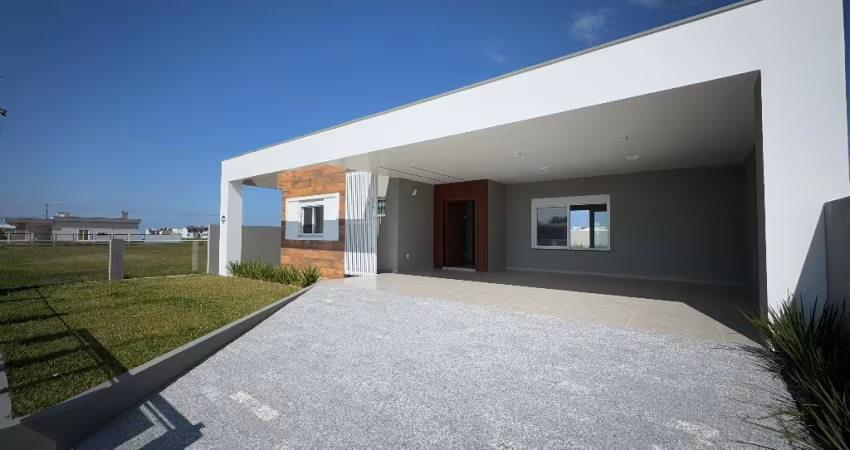 Casa Nova a venda em Arroio do Sal!