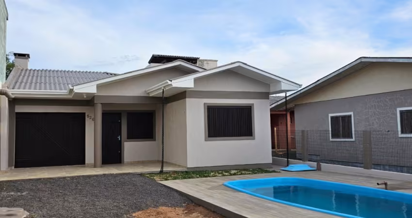 Casa com Piscina e 4 Dormitórios em Arroio do Sal