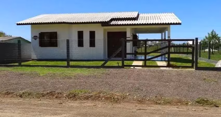 Casa com 3 dormitórios a 600 metros do mar no bairro camboim - arroio do sal