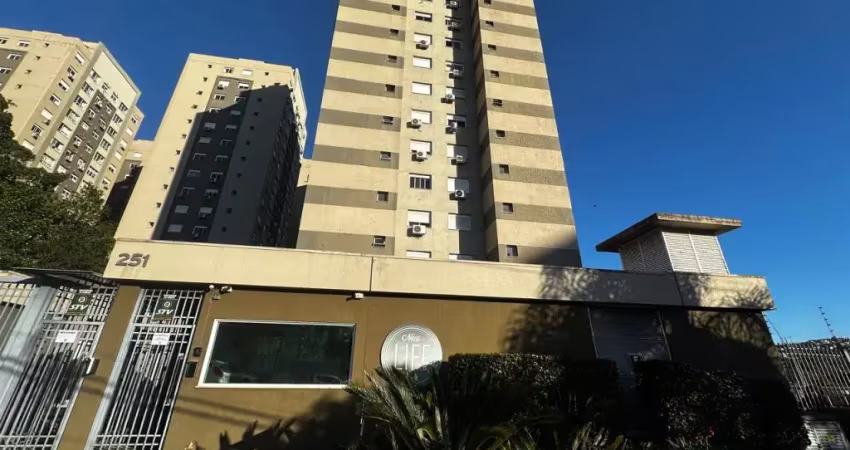 Ótimo apartamento de 2 dormitórios junto avenida ipiranga.