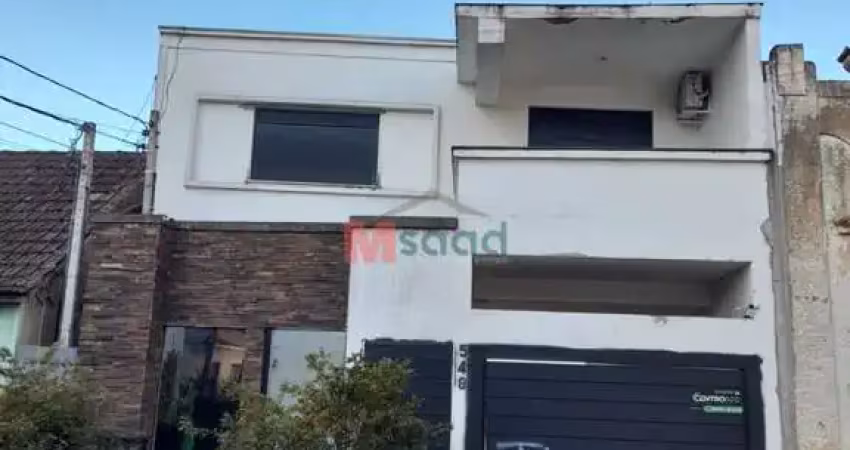 Bela residência em região central para locação
