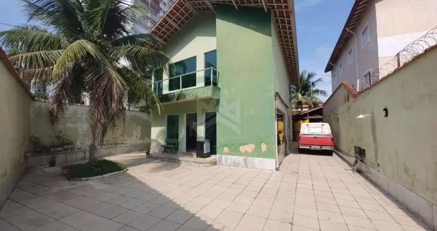 Casa Praia Grande à venda, Isolada, 2 quartos, suíte e Gourmet no Canto do Forte