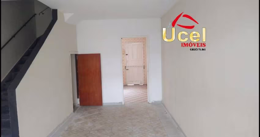 Terreno com 02 sobrados frontal no Cangaiba