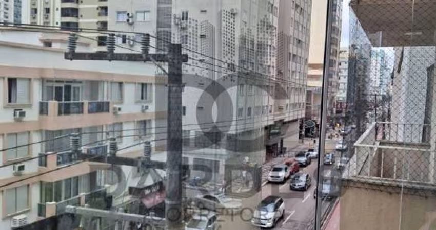ALUGUEL ESTUDANTE OU ANUAL APARTAMENTO DE 1 DORMITÓRIO QUADRA MAR NO CENTRO DE BC