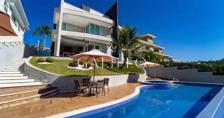Casa à Venda no Condomínio Villaggio Paradiso em Itatiba/SP. 3 Dormitórios - 4 Vagas de Garagem - Piscina