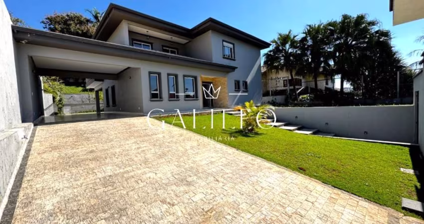 Linda Casa em Condomínio na Cidade de Jundiaí-SP, 4 Quartos, 3 Suítes, 3 Salas, 6 Banheiros, 5 Vagas, 451m²!