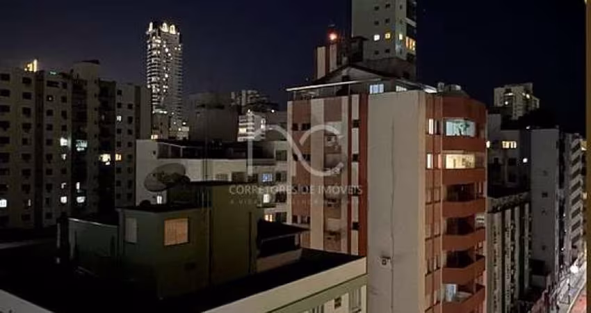 Apartamento venda 03 dormitórios sendo 01 suíte e vaga de garagem privativa Aceita Permuta  Centro Balneário Camboriú SC.