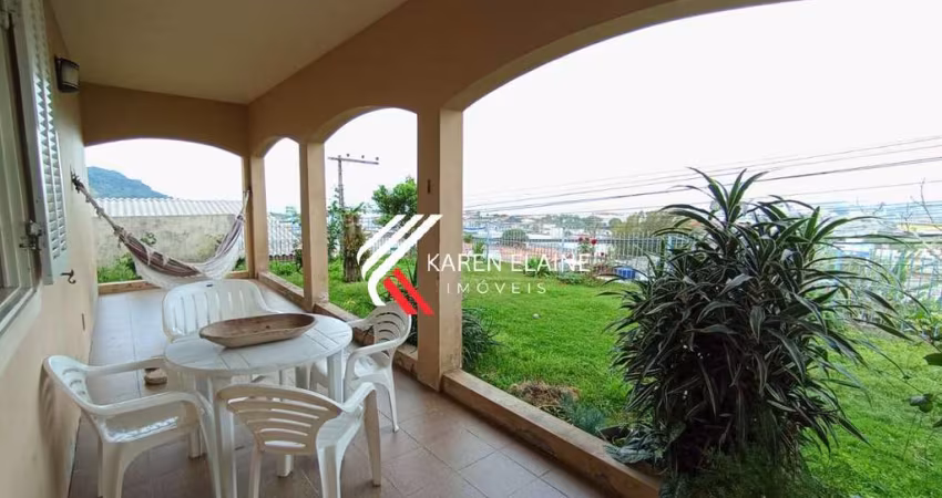 Casa térrea à venda: 4 dorm (1 suíte), 650m², Vista Mar livre em Biguaçu