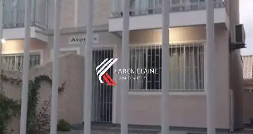 Sobrado à venda com porteira fechada, 02 dormitórios no Vale Verde-Palhoça