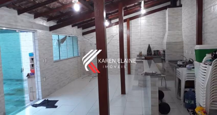 Casa à venda com 03 dormitórios e terreno com 360m², São José /SC