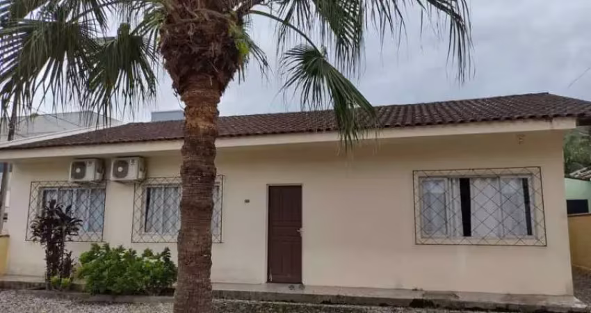 Casa com 4 quartos à venda no Águas Claras, Brusque 