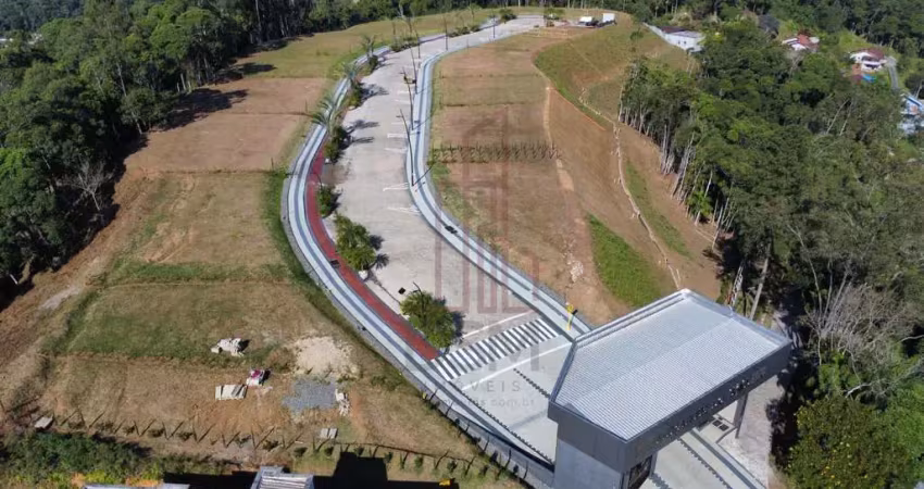 Terreno à venda no Primeiro de Maio, Brusque 