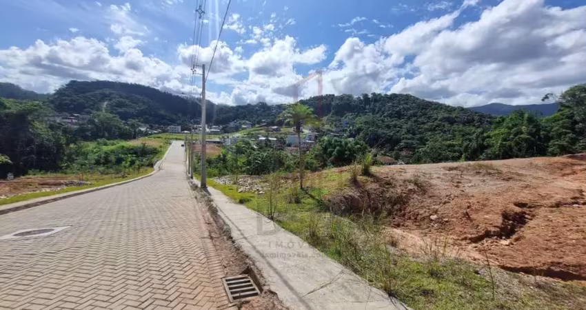 Terreno à venda no Bateas, Brusque 