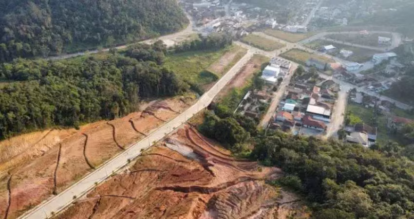 Terreno à venda no Bateas, Brusque 
