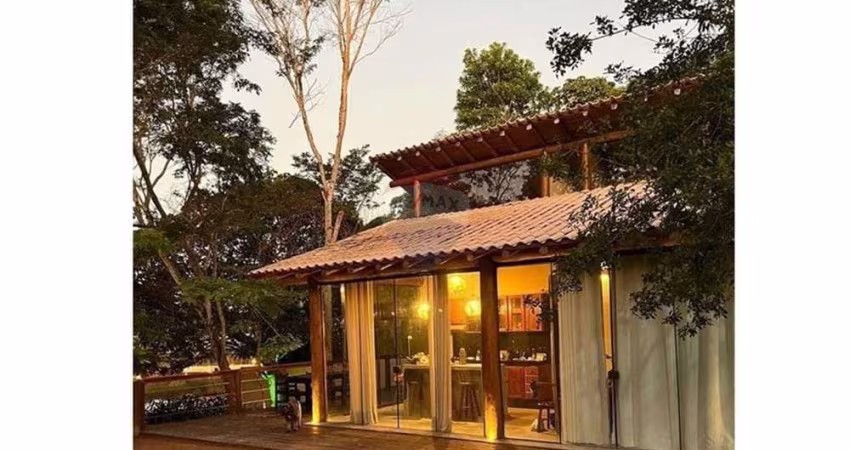 Luxuosa Casa à Venda em  Praia do Forte Mata de São João-BA: 3 quartos, 3 suítes, 1 sala, 3 banheiros, 2 vagas, 180m².