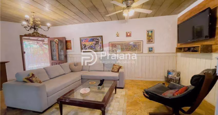 Imperdível Casa à Venda em Praia do Forte, Mata de São João-BA: 3 quartos, 3 suítes, 5 banheiros, 6 vagas, 400m²!
