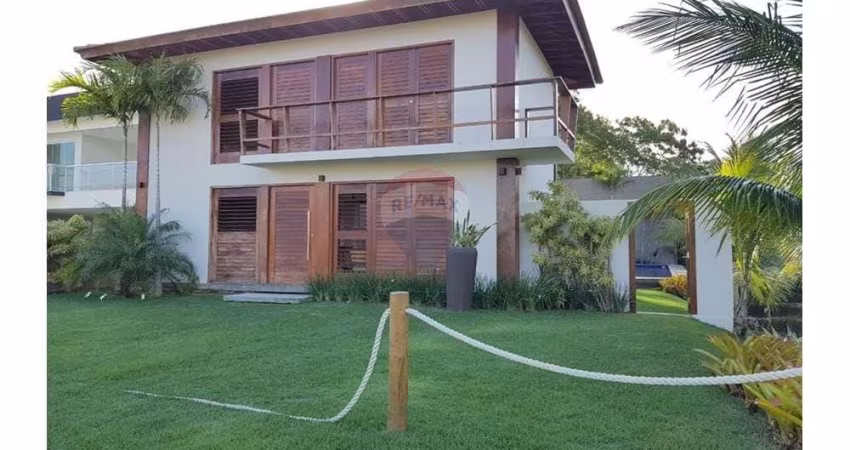 Aluguel de casa de luxo em Guarajuba, Camaçari-BA: 4 quartos, 4 suítes, 6 banheiros e 4 vagas na garagem!
