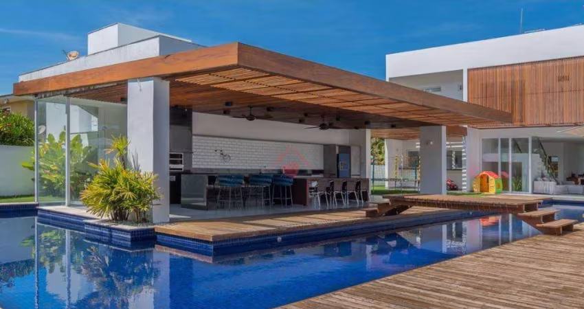 Casa de Luxo em Condomínio em Itacimirim, Camaçari-BA: 5 Quartos, 5 Suítes, 1 Sala, 5 Banheiros, 2 Vagas de Garagem, 750m² de Área.