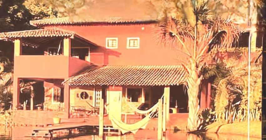 Casa Exclusiva à Beira da Lagoa na Reserva Aruá – 2.360m² de Natureza e Conforto