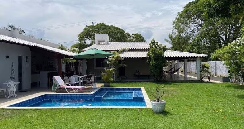 Casa de luxo em condomínio à venda em Itacimirim: 3 quartos, 1 suíte, 1 sala, 2 banheiros, 5 vagas de garagem, 250m².
