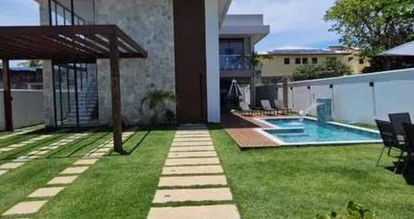 Maravilhosa Casa à Venda em Condomínio Exclusivo, Guarajuba - 7 Suítes, Espaço Gourmet e Piscina com Hidromassagem, 200 metros do mar.