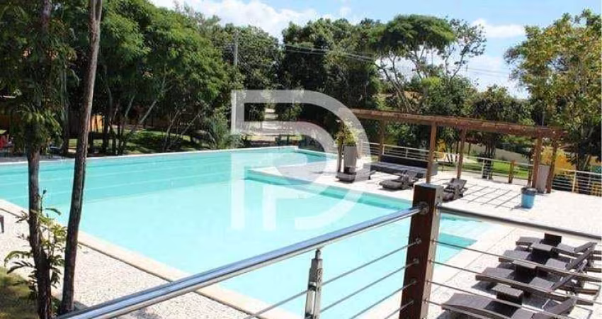 Casa duplex mobiliada com 3 quartos, espaço gourmet e ampla área externa no Cond. Vila Firenze