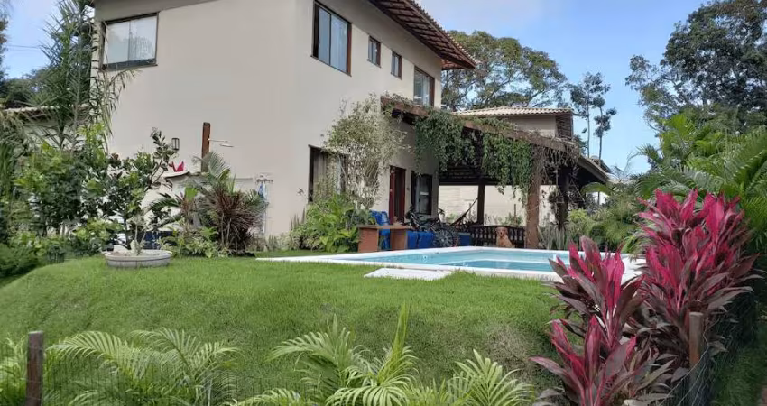 Casa de luxo em condomínio na Praia do Forte, Mata de São João-BA: 4 quartos, 4 suítes, 3 salas, 6 banheiros, 3 vagas, 180m². Venha conferir!