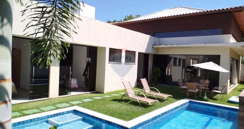 Casa de luxo em condomínio à venda em Guarajuba, Camaçari-BA: 4 quartos, 4 suítes, 5 banheiros, 6 vagas, 200m². Venha conferir!