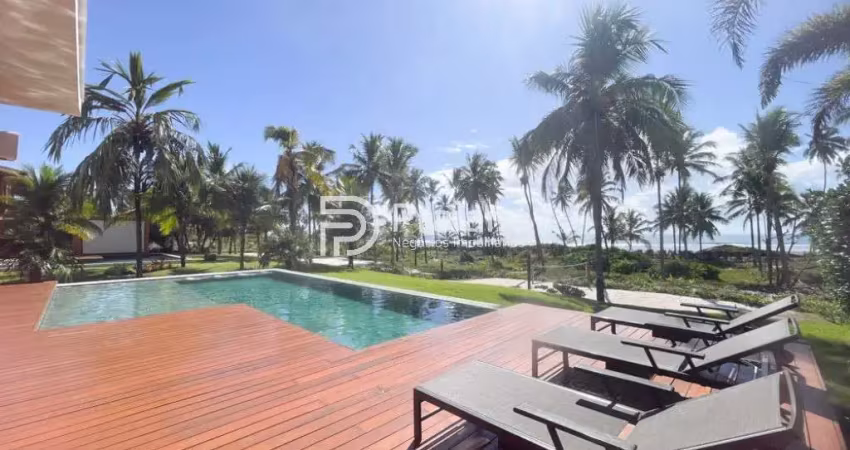Mansão de Luxo para Temporada Praia do Forte | FRENTE MAR- em Condomínio na Praia do Forte, Mata de São João-BA, com 760m² e 5 vagas de garagem