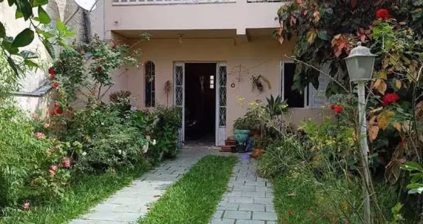 Casa com 3 quartos à venda na Rua Doutor Gabriel A Fortuna, 77, Centro, Guaíba