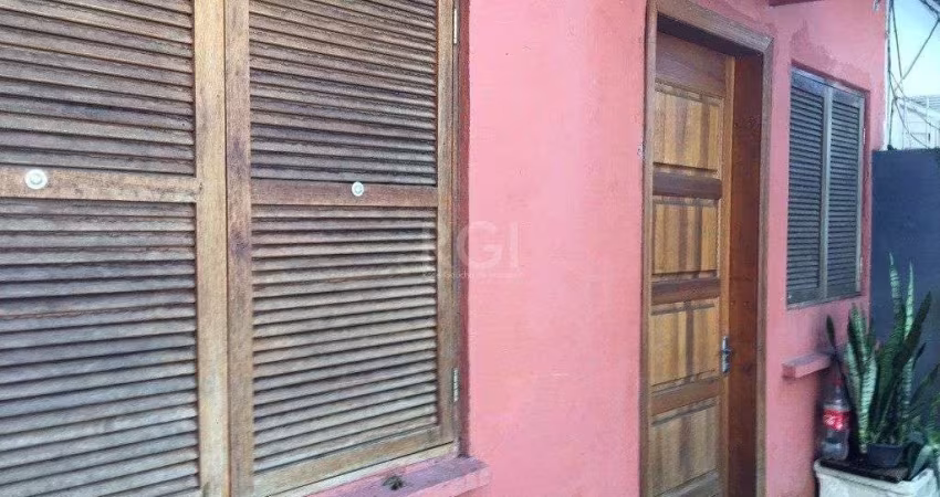 Casa para Venda - 45m², 3 dormitórios, Cristal