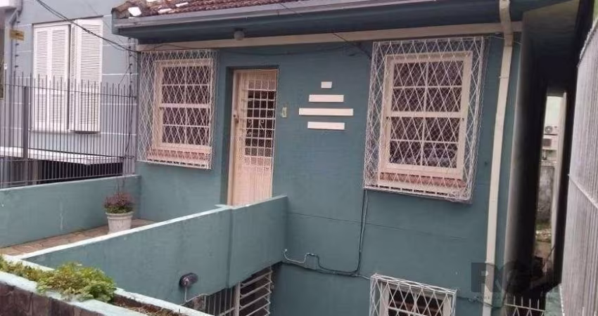 Casa de 4 dormitórios, Bairro Petrópolis