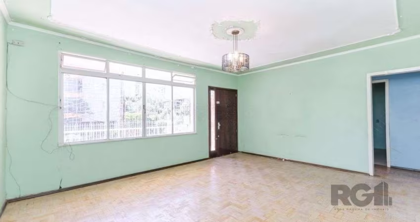 Excelente casa de 318m² com 3 dormitórios