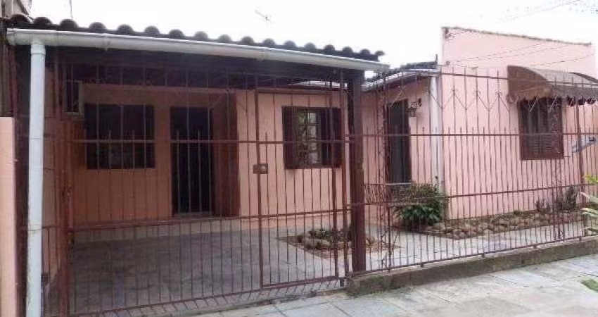 Casa para Venda - 90m², 3 dormitórios, 1 vaga - Restinga