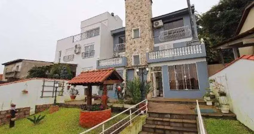 Casa para Venda - 300m², 3 dormitórios, sendo 1 suites, 2 vagas - Ipanema