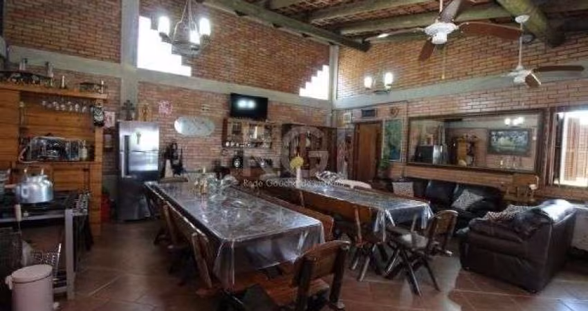 Casa para Venda - 111.89m², 1 dormitório, Cascata