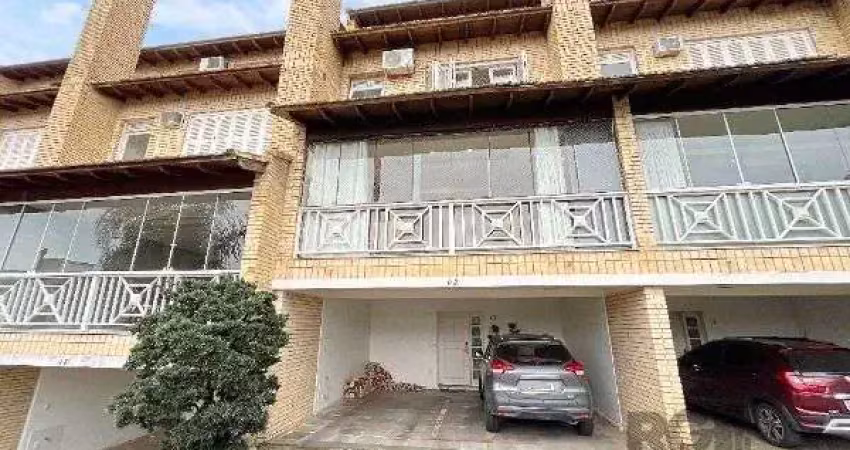 Casa Condominio em Porto Alegre, no bairro Sétimo Céu, com 4 dormitório(s), e 4 banheiros, à venda.