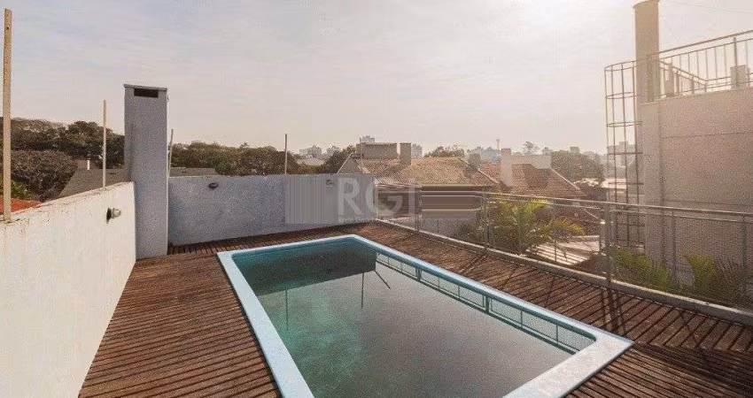 Casa para Venda - 300m², 3 dormitórios, sendo 1 suites, 4 vagas - Chácara das Pedras