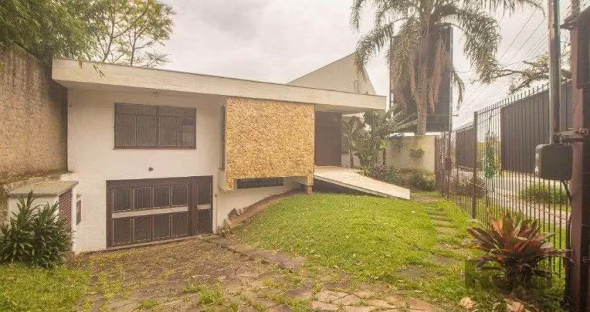 Casa com 4 quartos para alugar na Rua Carlos Huber, 580, Três Figueiras, Porto Alegre