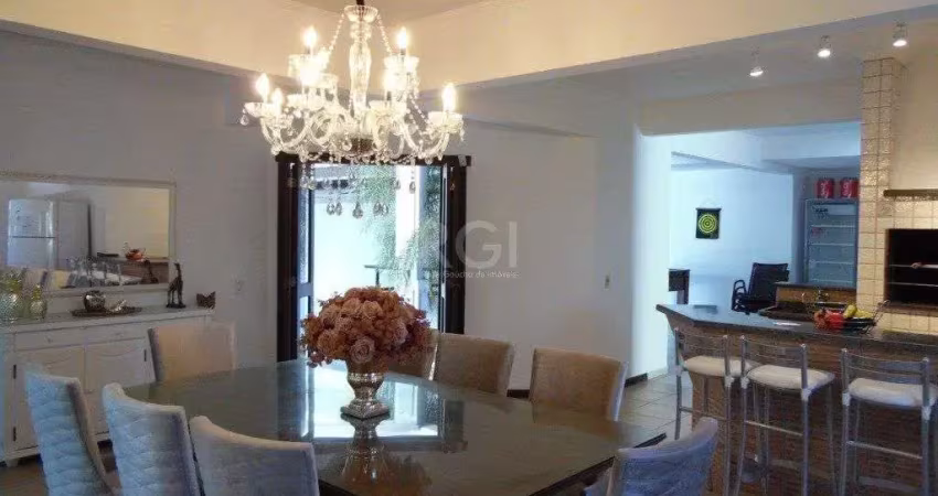 Casa para venda - 410m², 5 dormitórios, sendo 5 suites, 5 vagas - centro