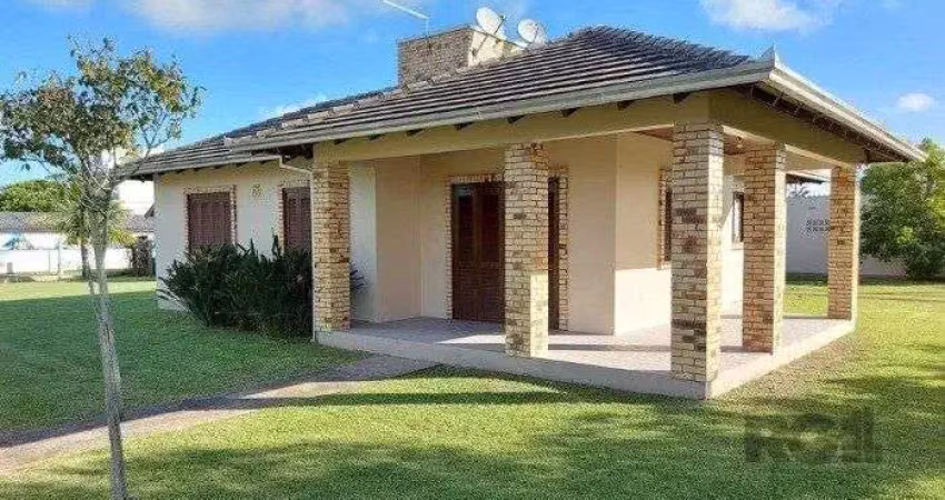 Casa com 3 quartos à venda na Rua José Lotufo, 430, Rondinha, Arroio do Sal