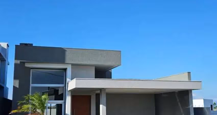 Casa em condomínio fechado com 178 m2 com 3 dormitórios sendo 1 suíte e 4 vagas.