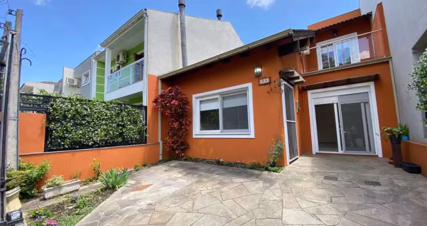 Casa com 3 quartos à venda na Rua Fernando Jorge Schneider, 534, Hípica, Porto Alegre