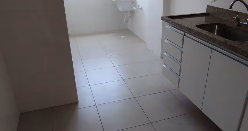 Excelente, novo dois quartos com suite.